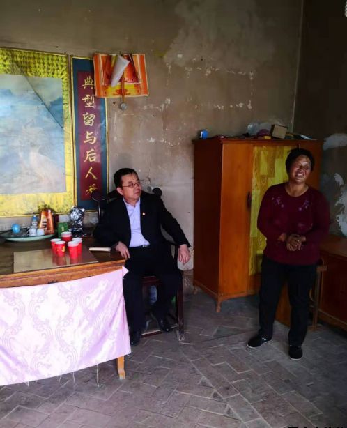 星空体育泓源公司开展“践行初心使命，助推脱贫攻坚”主题党日活动(图2)