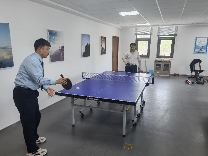 市产投集团团委举办“庆五一、迎五四”球类联谊比赛(图1)